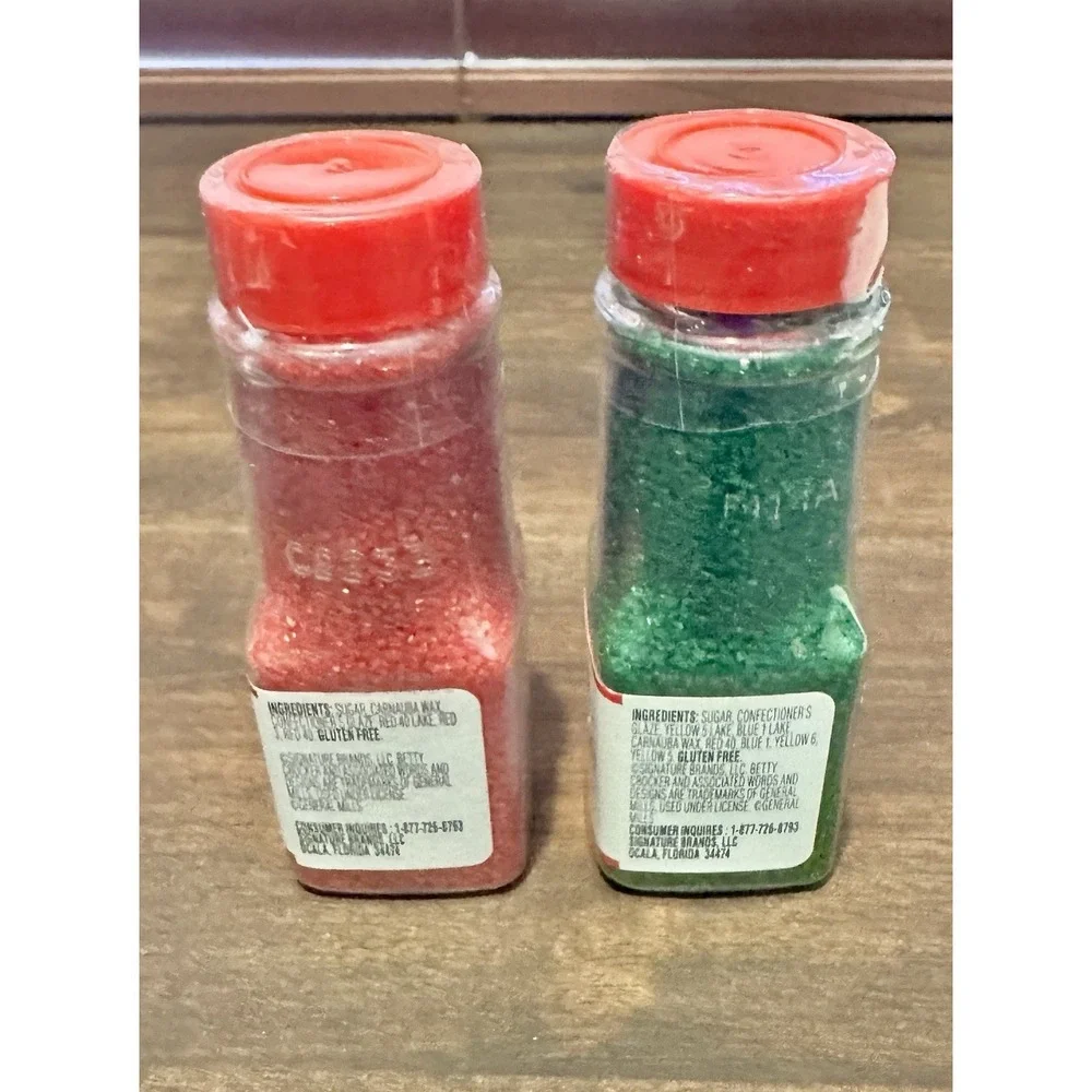 Betty Crocker Sugar Sprinkles Red and Green Size of ea.bt 2.25 oz 63.8g USA NEW